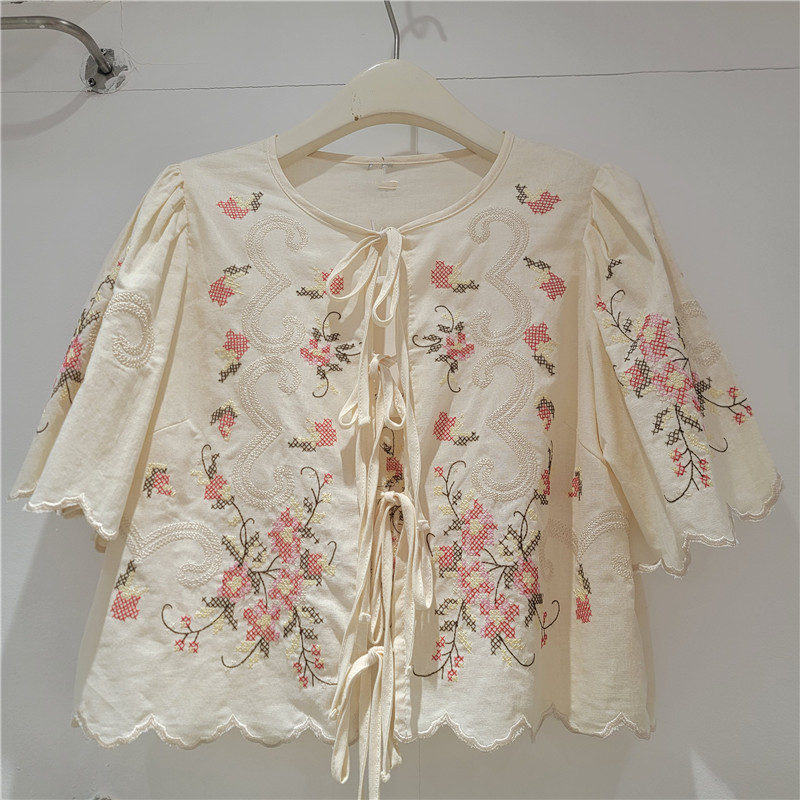 Sewing V - Clothland – chemisier brodé d'été pour
