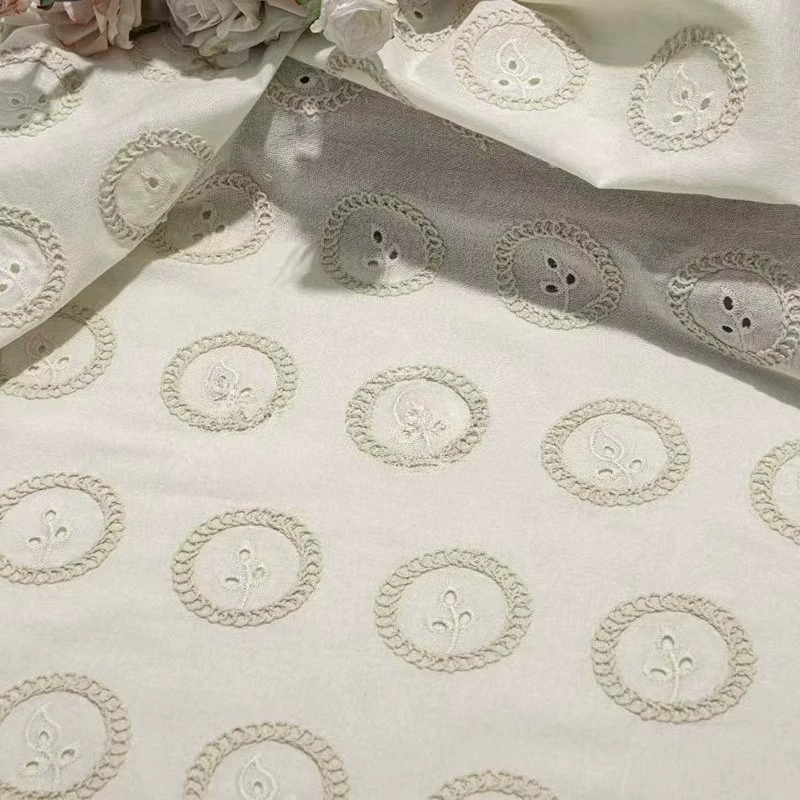 Sewing Fabric - Tissu floral brodé bouclé L100CM X