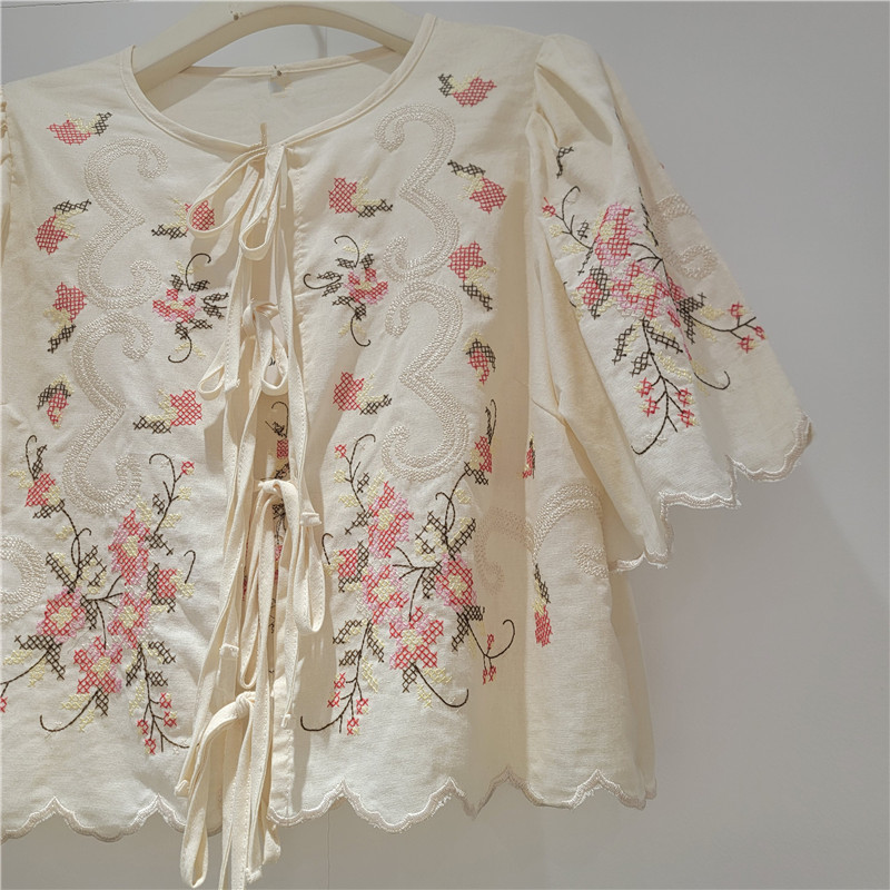 Clothland – chemisier brodé d' - Sewing V avis et prix