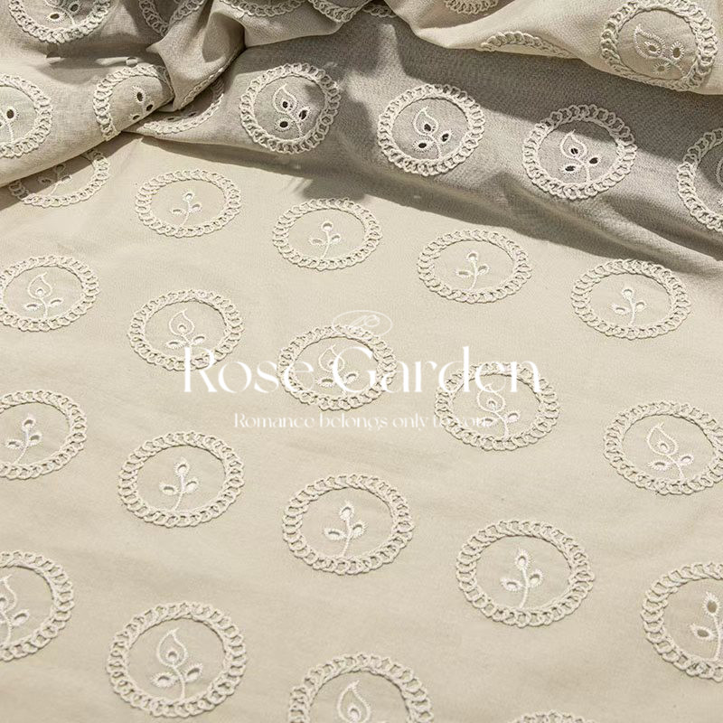 Tissu floral brodé bouclé L100 - Sewing Fabric avis et prix